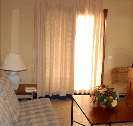 Nardos Hotel 4*